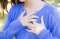 Yurak bilan hazillashmang: kardiologga uchrash kerakligidan darak beruvchi 9 simptom
